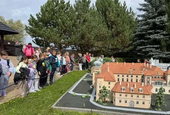 Klasy 3 ze Szkoły Podstawowej nr 18 w Jaworznie odkrywały Świat Marzeń w Inwałdzie