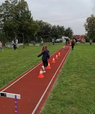 Piknik Sportowy w Jaworznie: Strażacy z OSP pokazali dzieciom, jak wygląda służba