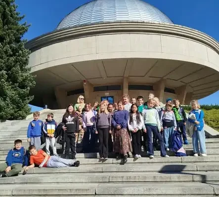 Uczniowie z Jaworzna odkrywali kosmos w Planetarium Śląskim