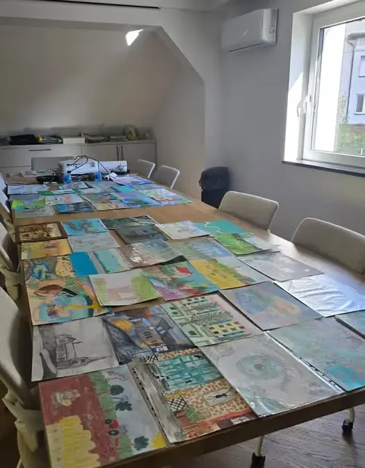 Jaworzno malowane kredką – 1028 prac w konkursie na kalendarz 2027