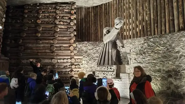Trzecioklasiści z Jaworzna odkrywali solne legendy w Wieliczce